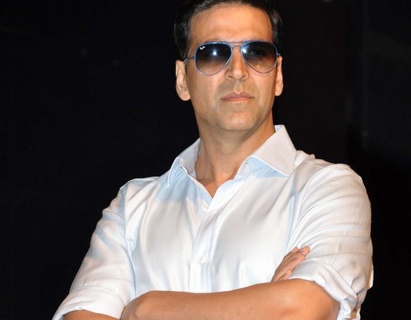 Akshay to battle Sonu and Prakash Raj in Taurani's next